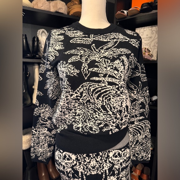 NWOT Knit Jogger Set - Picture 2 of 5